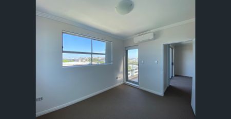 Near New top level skyline view 2bedrooms 2 bathrooms for rent only $700 per week - Photo 2