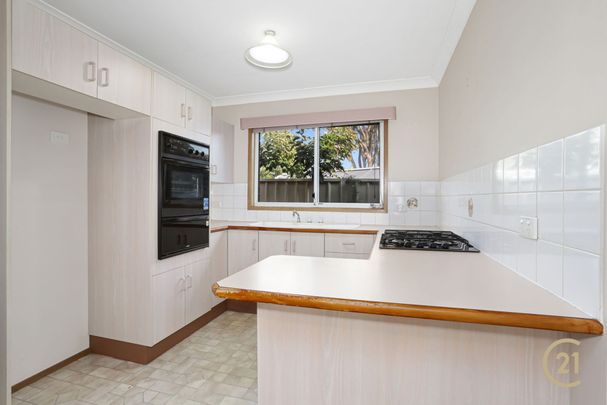 3 Bedder Home & Walk to Railway Station&period; - Photo 1