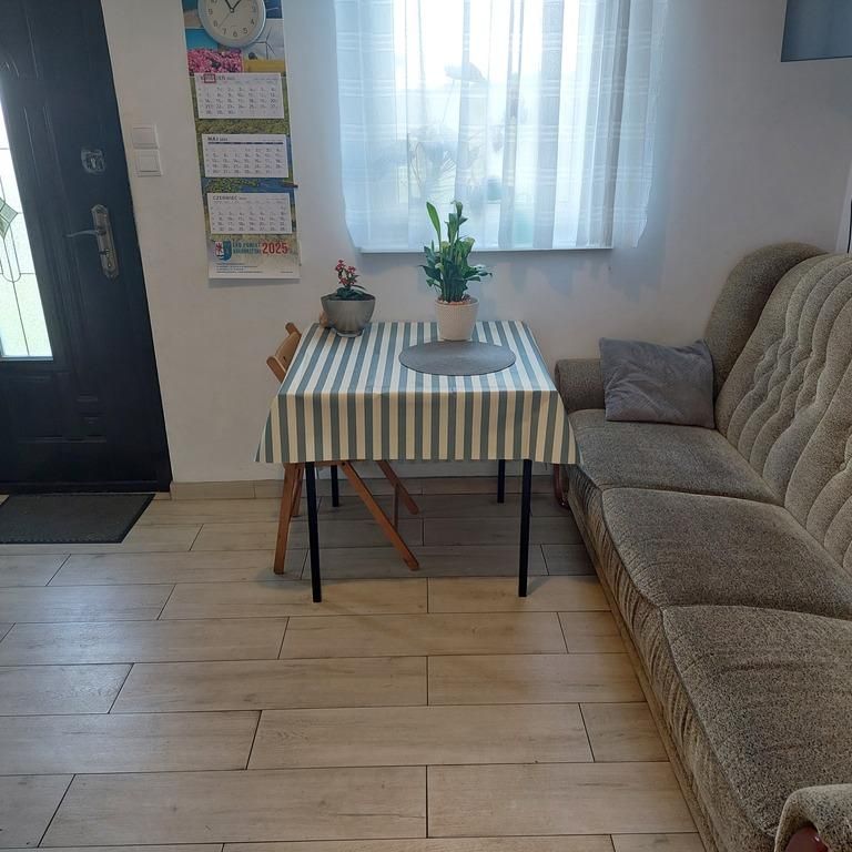 DOM na WYNAJEM - Zdjęcie 1