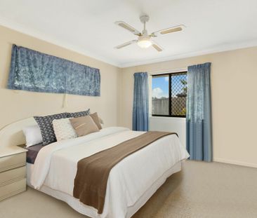 TWO BEDROOM UNFURNISHED DUPLEX WITH LARGE PRIVATE YARD - Photo 2