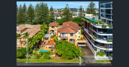 Beachside Bliss in the Heart of Mermaid – Walking distance to Everything! - Photo 3