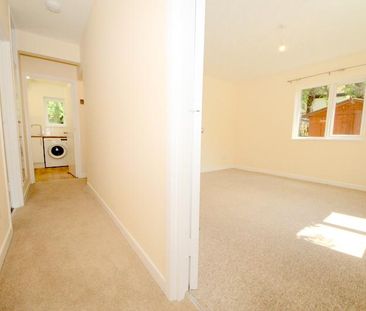 2 bedroom maisonette to rent - Photo 5