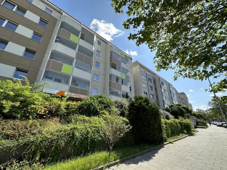 4-Raum-Etagenwohnung mit Einbauküche und 2 Bädern - Foto 3