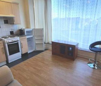 1 bedroom property to rent in Chard - Photo 5