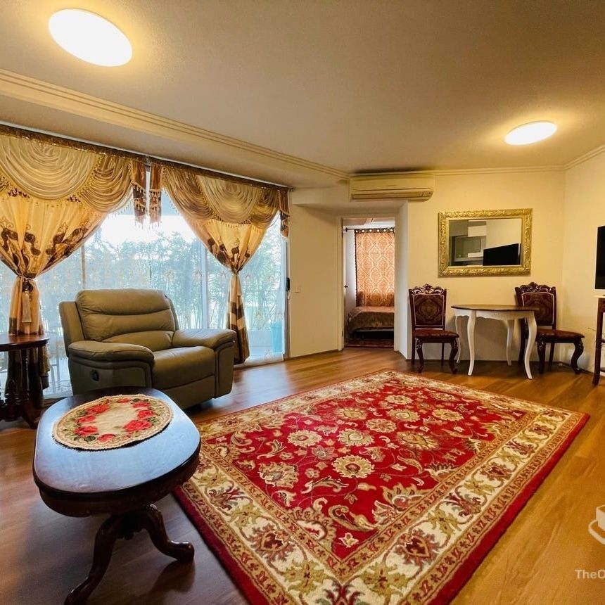 Fully Furnished 1-Bedroom Apartment in the Heart of South Brisbane - Photo 1
