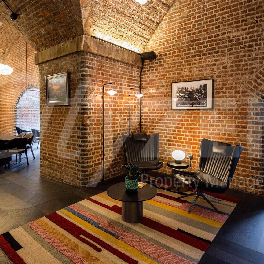 Viadux, Great Bridgewater Street, Manchester - Photo 1