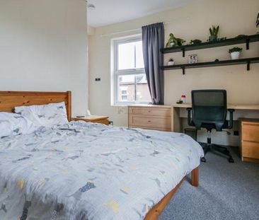 5 bedroom terraced house to rent - Photo 4