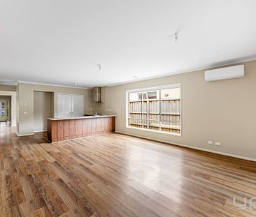 9 Shipwright Parade, Werribee - Photo 5