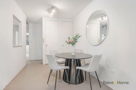 Renovated & Spacious Two-Bedroom Unit in Prime North Parramatta - Photo 4