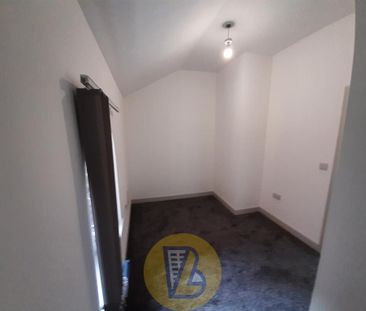 1 bedroom block of apartments to rent - Photo 2