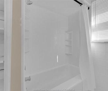 For Lease - 1605 DOUGALL Avenue Unit# UPPER, Windsor, Ontario - Photo 3