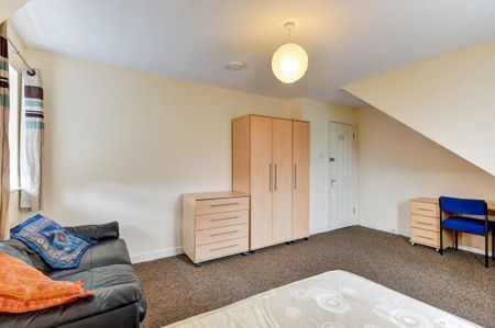 8 bedroom house to rent - Photo 4