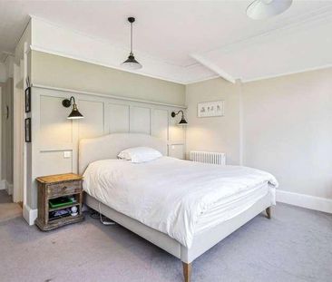 Ashley Road, Walton-on-thames, Surrey, KT12 - Photo 6