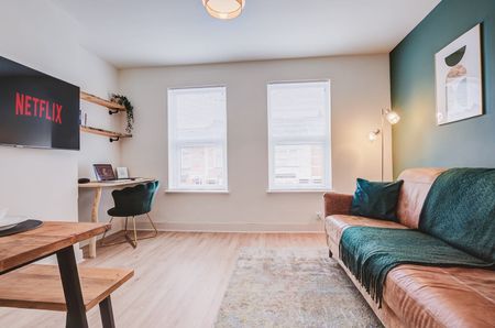 2 Bed Flat, Norfolk Road, RG30 - Photo 2