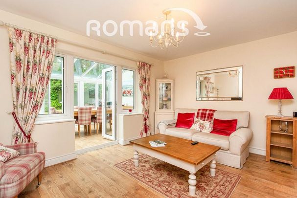 4 bedroom semi-detached house to rent - Photo 1