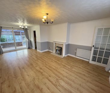 Heighams, Harlow - Photo 2