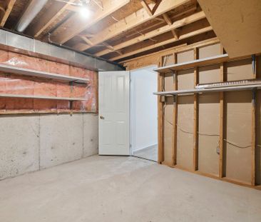 For Lease - 71 Geddes Crescent, Barrie, Ontario - Photo 5