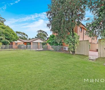 Modern 3-Bedroom Townhouse in a Convenient Location - Photo 1