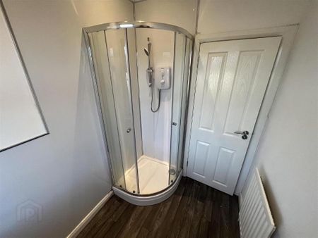 21a Clandeboye Road, Bangor, BT20 3LB - Photo 4