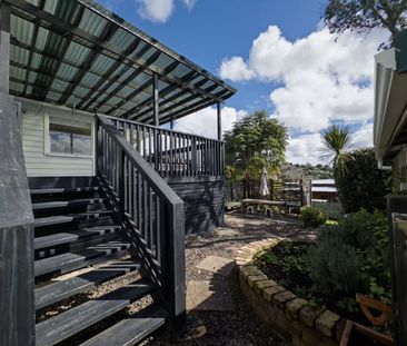 Modernized Homely Three Bedroom Home - Photo 2