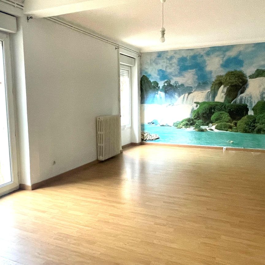 Location Appartement 3 pièces 97m² GUILHERAND GRANGES 07500 - Photo 1