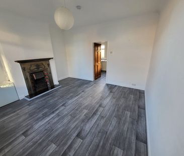 2 Bed Terraced House, Wood Lane, LS26 - Photo 5
