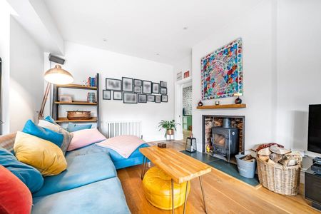 Ferndale Road, Woking, Surrey, GU21 - Photo 2