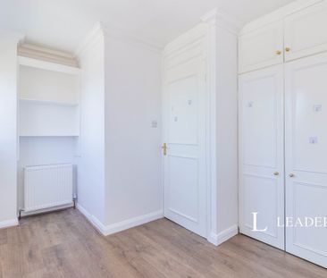 3 bedroom apartment to rent Camberley Court , Sutton - Photo 1