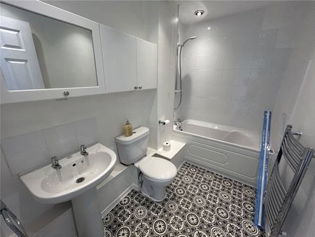 Ashbourne Crescent, Taunton, Somerset, TA1 - Photo 5