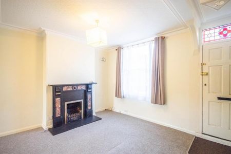3 bedroom terraced house to rent - Photo 3