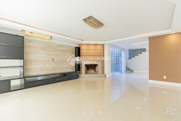 Casa com 5 quartos e 267m² para alugar em Marechal Rondon, Canoas. - Photo 1