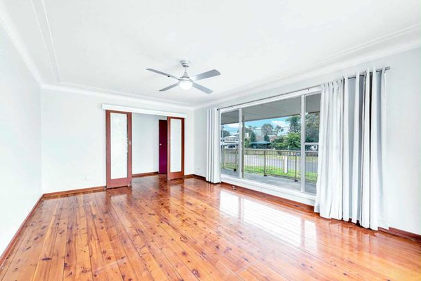 Spacious 3-Bedroom Home in Prime Location - Photo 1