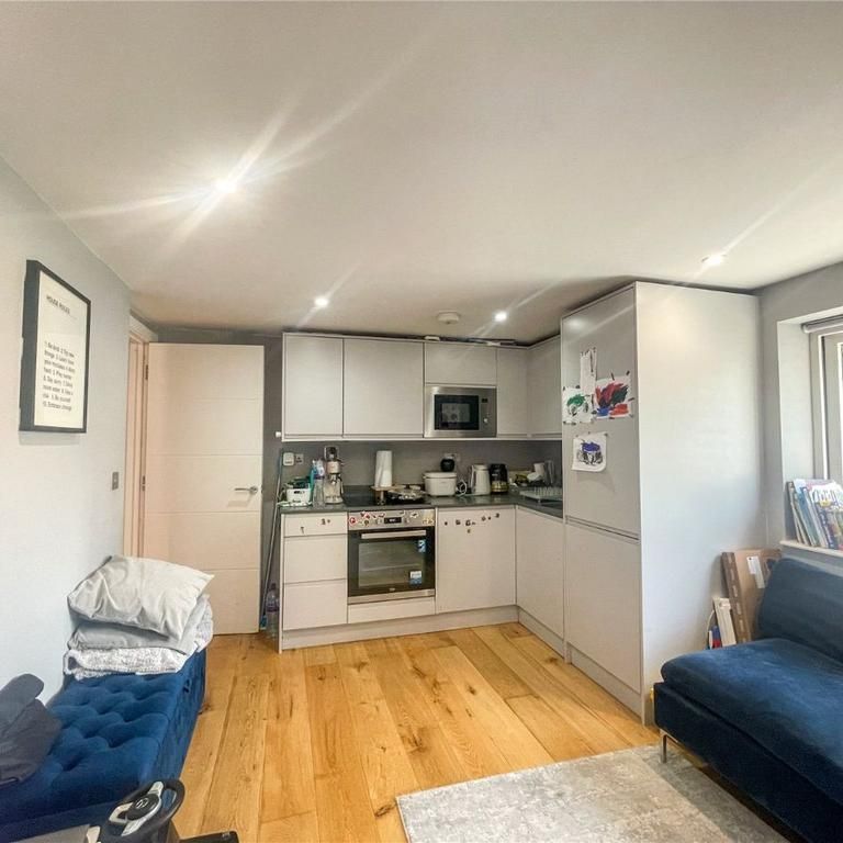 1 bedroom flat to rent - Photo 1
