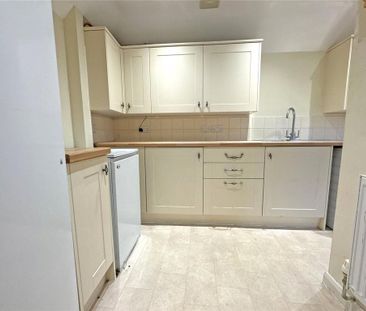 4 bedroom detached house to rent - Photo 6