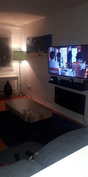 APPARTEMENT 4-1/2 - 2 CHAMBRES - INTERNET/CABLE/STATIONNEMENT - Photo 1