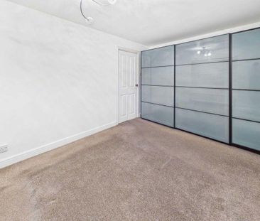 3 bedroom detached house to rent - Photo 4