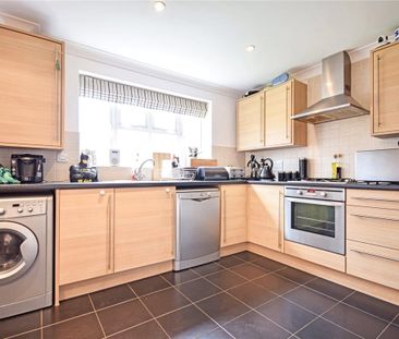 Well presented 2 bedroom property to rent in Duxford with excellent... - Photo 6