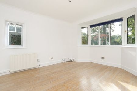 5 bedroom detached house to rent - Photo 2