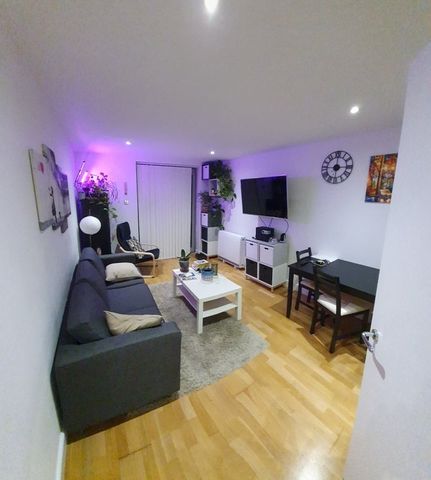 2 Bed Flat, Upper College Street, NG1 - Photo 2