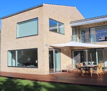 Lækker nyere villa med Bernstorffsparken som nabo - Photo 2