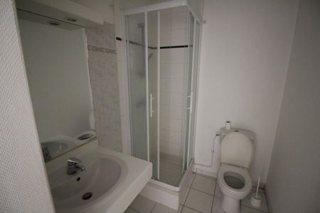 Location Appartement 1 pièce 32m² NANTES 44000 - Photo 2