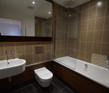 2 bedroom Apartment to let - Photo 5