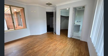 Did you say workshop? Look no further... - Photo 2