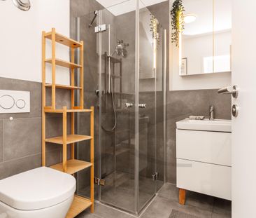 Mit Balkon & Wasserblick - Photo 5