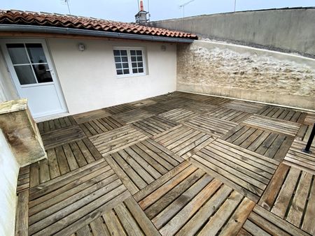 Location Maison 4 pièces 122m² JARNAC 16200 - Photo 4