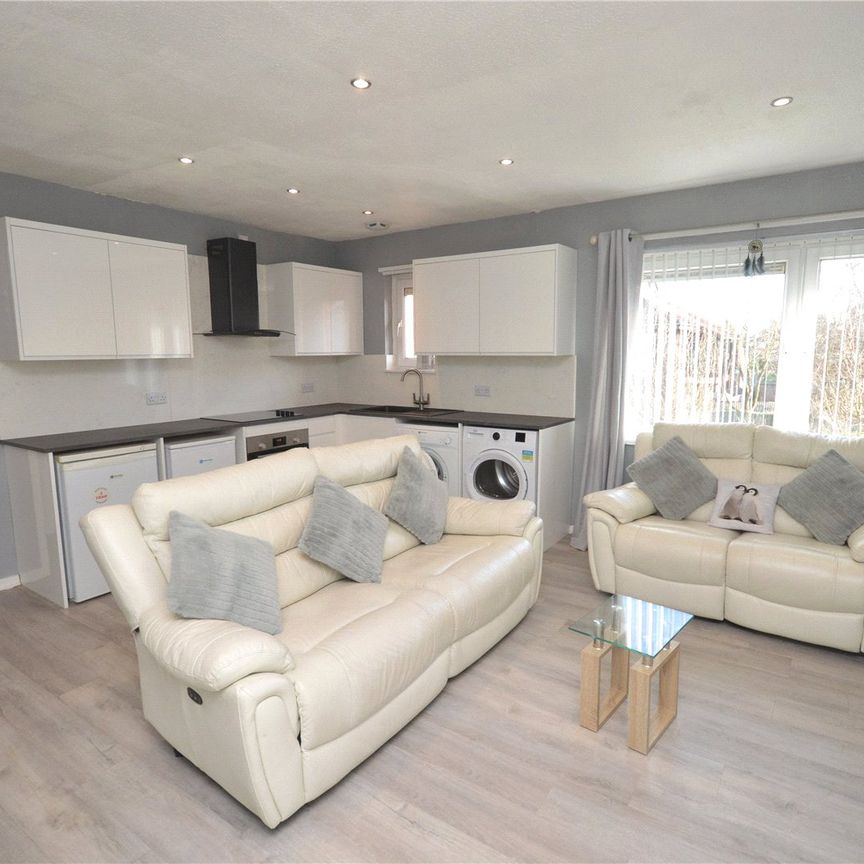 76, Newhall Road, Leeds, West Yorkshire, LS10 3RX - Photo 1
