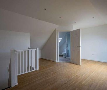 Emlyn Walk, Commercial Street, Newport, NP20 - Photo 2