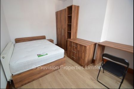 7 Bedroom Student Houses Leeds - Photo 5