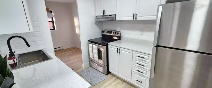 Gorgeous Boutique 1 Bdrm! Fully Renovated! Avail JAN 1st! | 563 Oxford Street, Oshawa - Photo 1