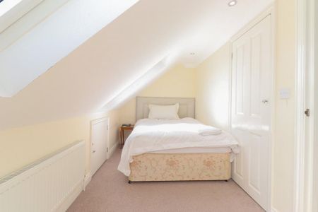 3 bedroom semi-detached house to rent - Photo 4